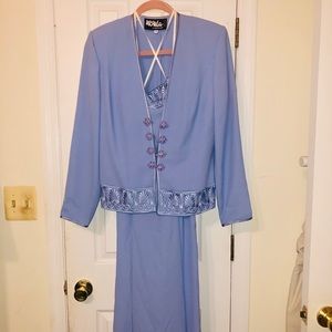 Ursula of Switzerland dress size 8